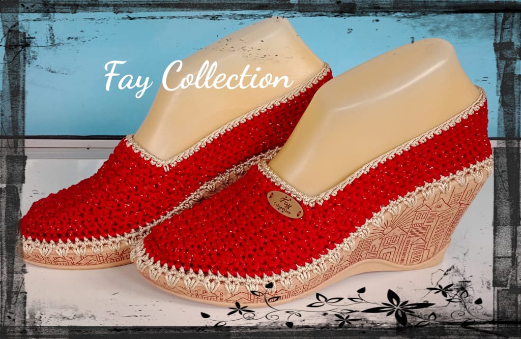 Heels Rajut Warna Merah